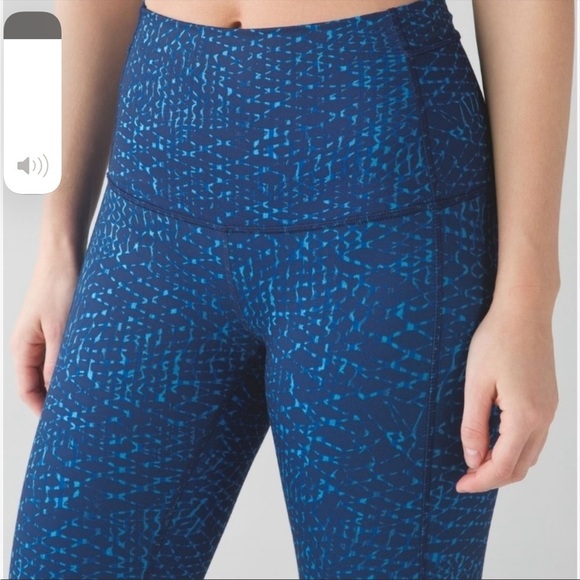 Lululemon Pure Cris Cross blue Legging size 2 - Picture 2 of 9